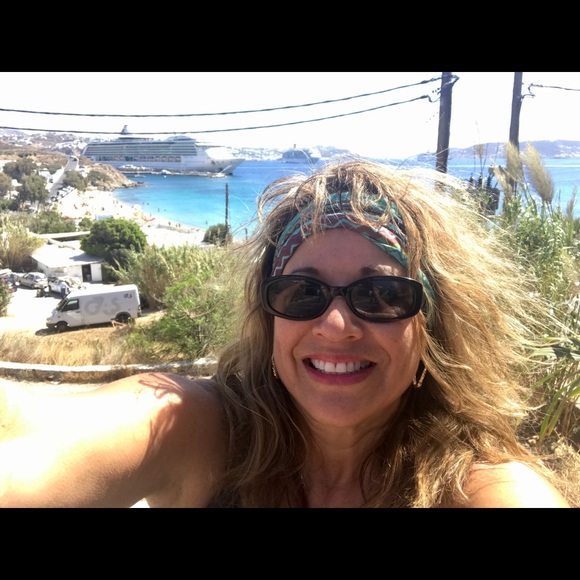 Meet your Posher, Cherie Lehuanani ( Konabratz@gmail.com) - Picture 3 of 7